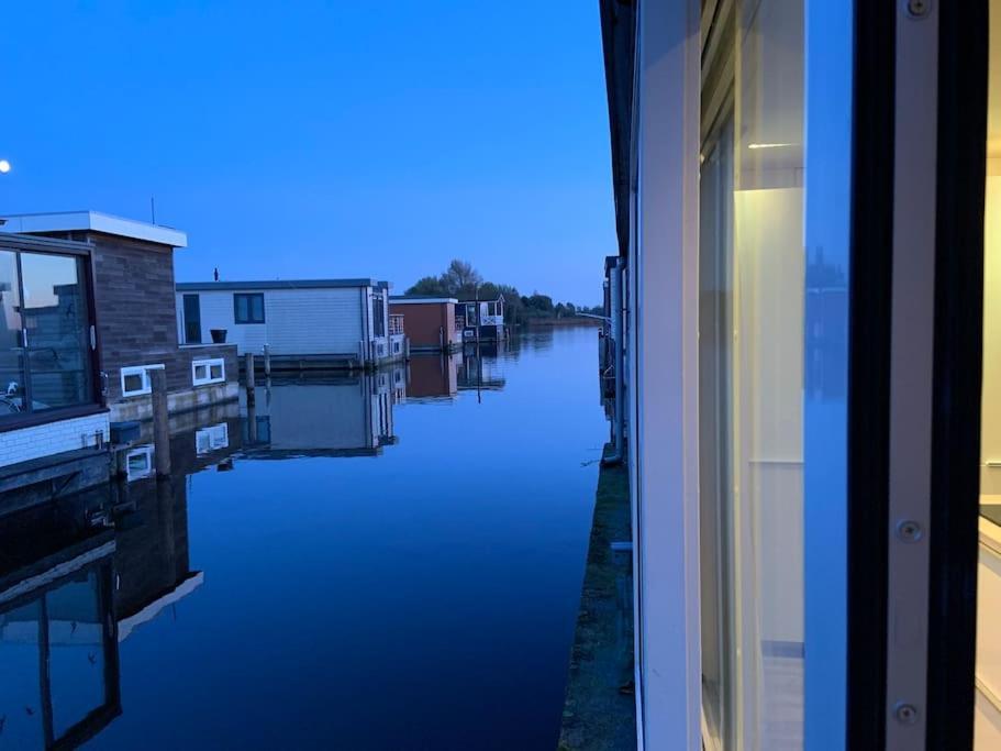 Quiet Waterloft Near Amsterdam And Schiphol Ws17 Hotell Aalsmeer Exteriör bild