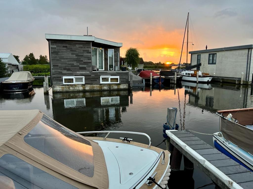 Quiet Waterloft Near Amsterdam And Schiphol Ws17 Hotell Aalsmeer Exteriör bild