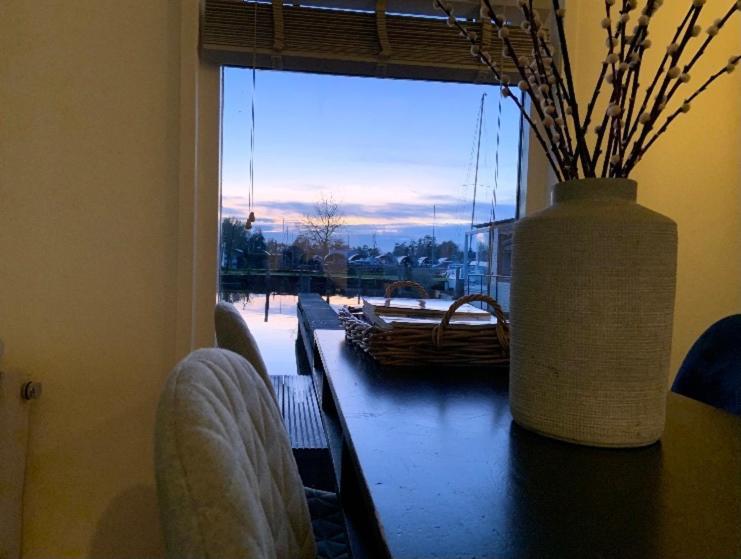 Quiet Waterloft Near Amsterdam And Schiphol Ws17 Hotell Aalsmeer Exteriör bild